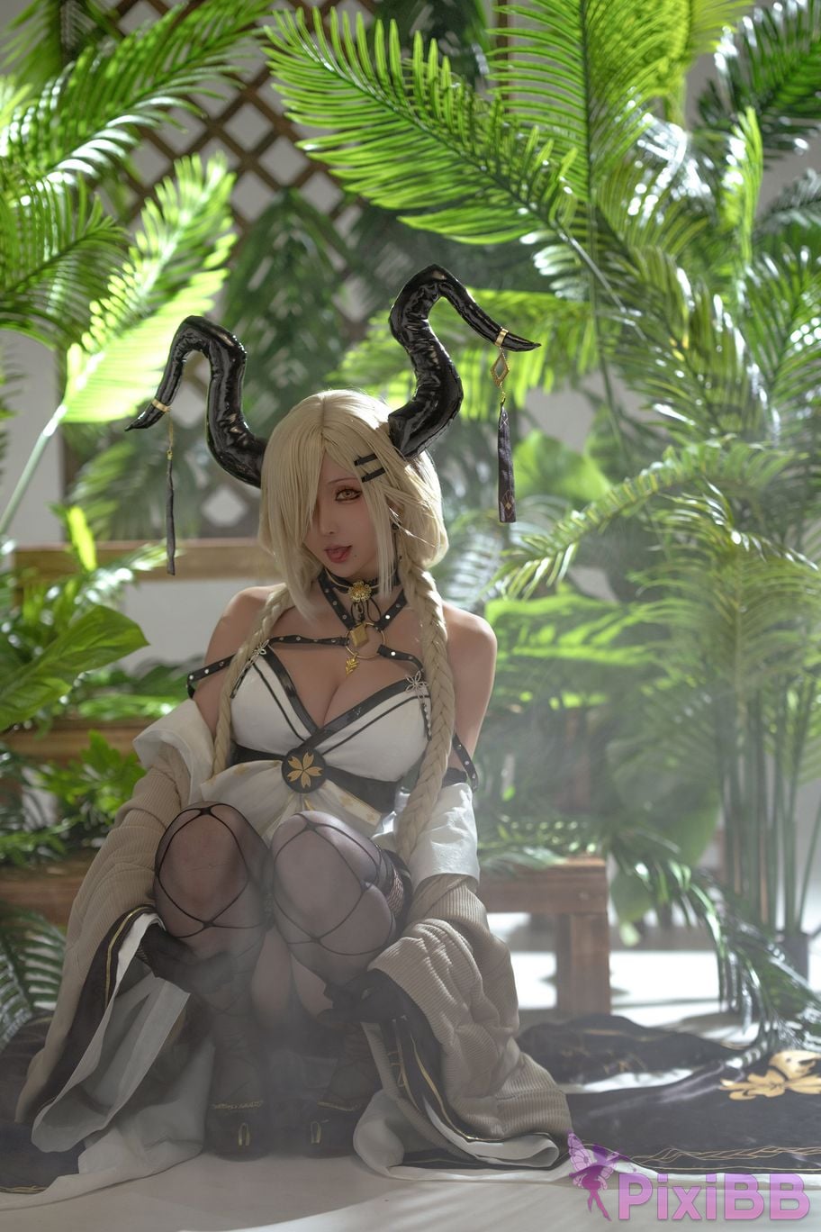 Coser Hoshilily 2024 PixiBB.COM 054