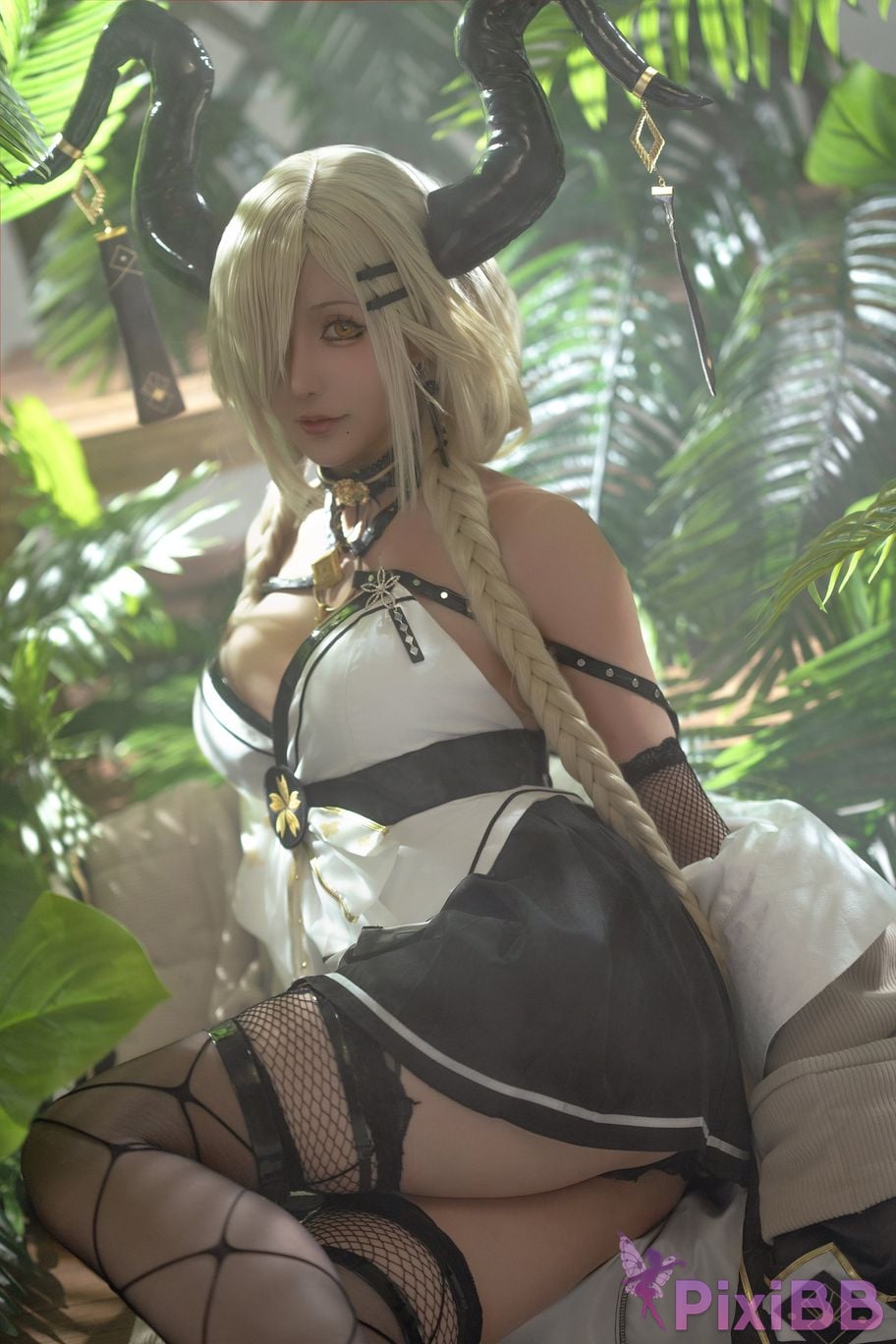 Coser Hoshilily 2024 PixiBB.COM 057