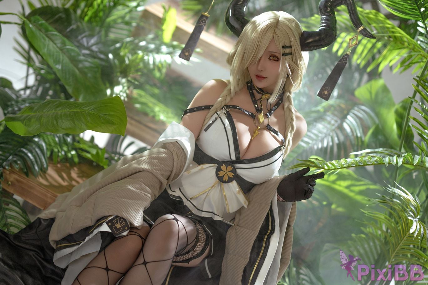 Coser Hoshilily 2024 PixiBB.COM 060