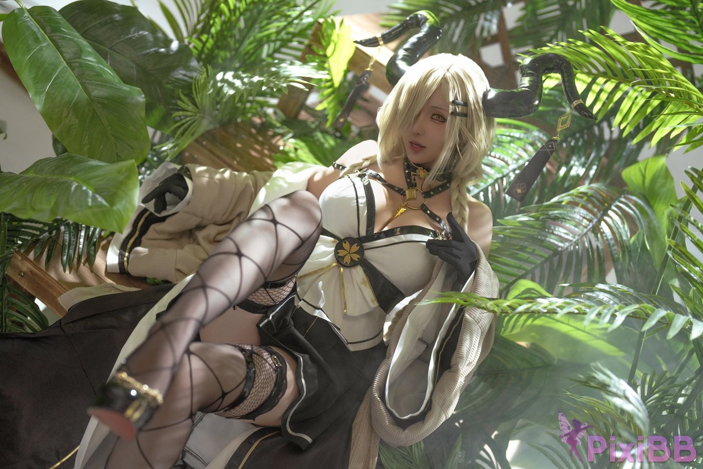 Coser Hoshilily 2024 PixiBB.COM 062
