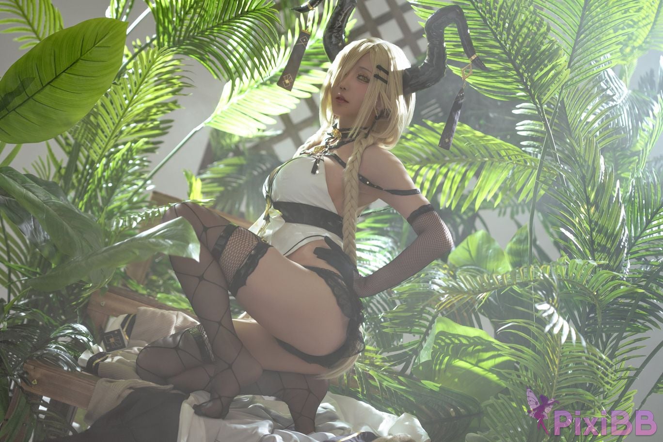 Coser Hoshilily 2024 PixiBB.COM 081