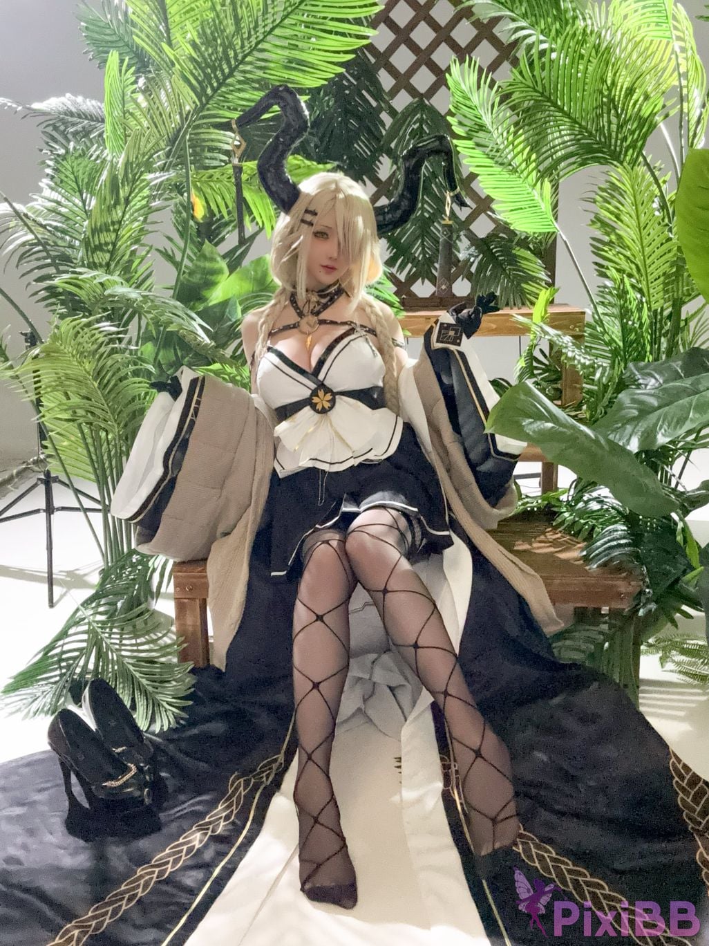 Coser Hoshilily 2024 PixiBB.COM 171