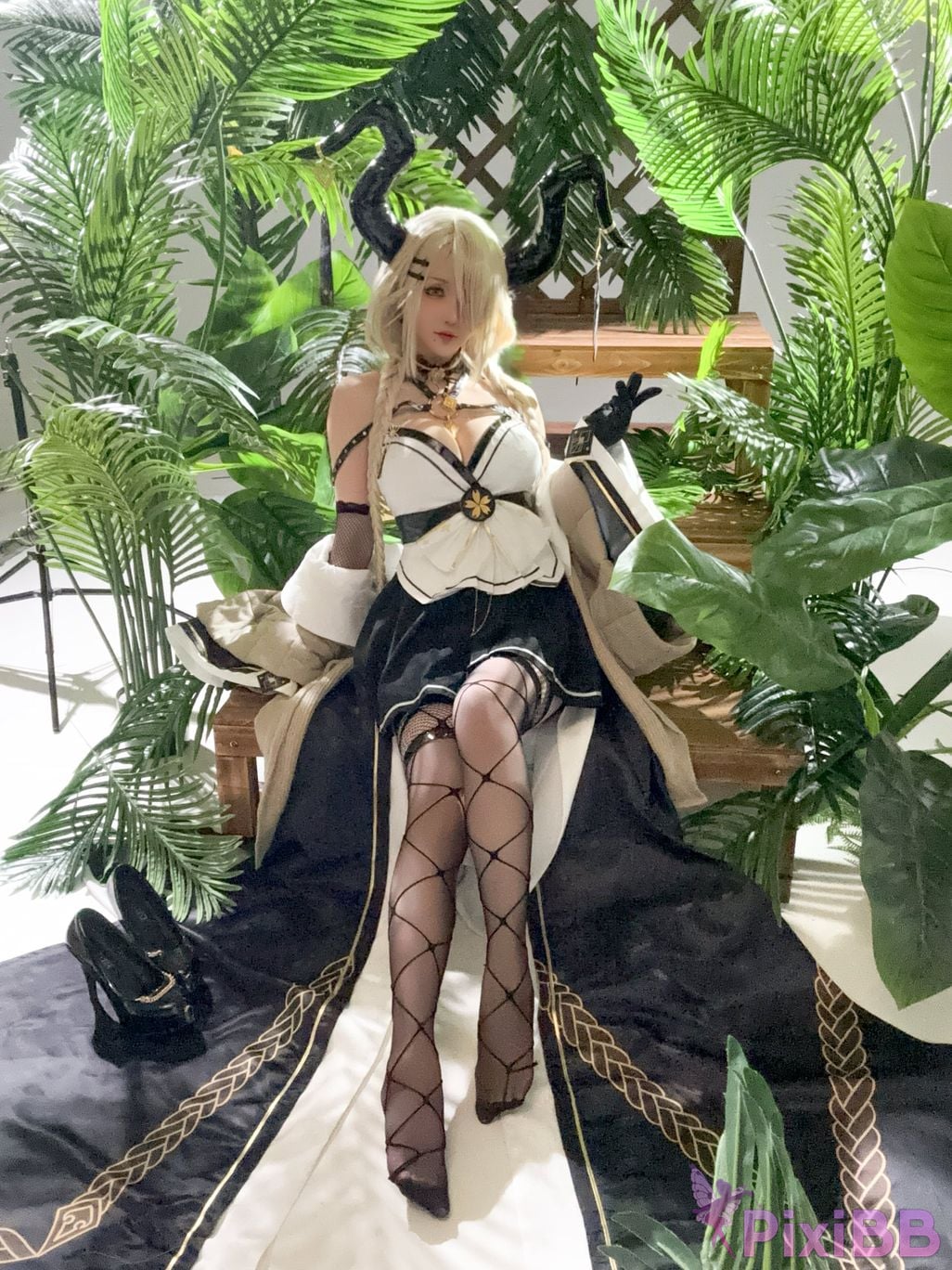 Coser Hoshilily 2024 PixiBB.COM 172