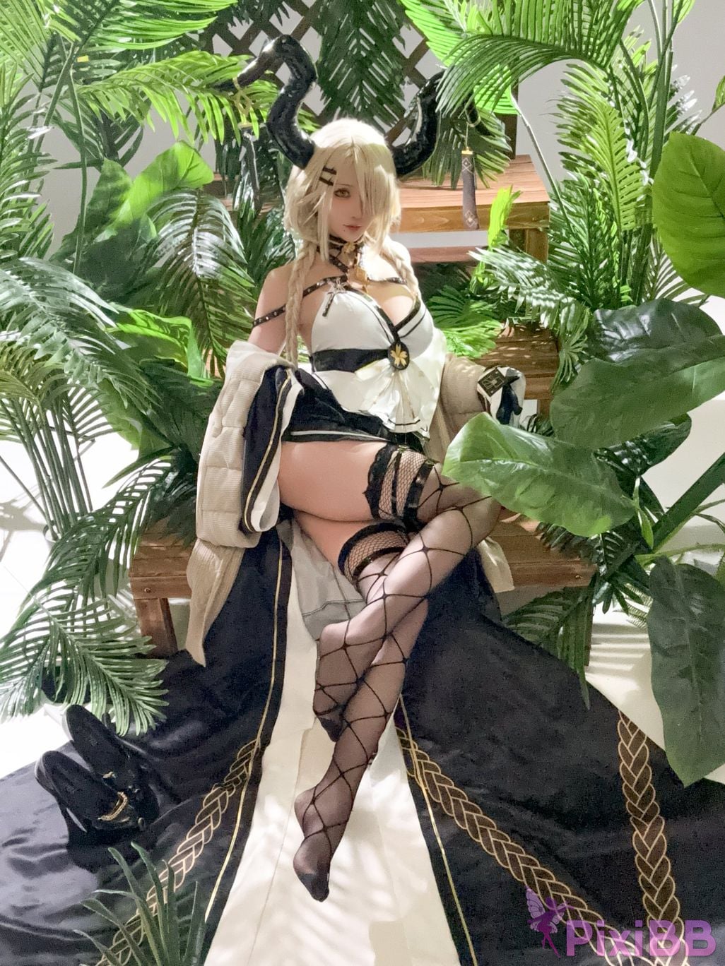 Coser Hoshilily 2024 PixiBB.COM 174
