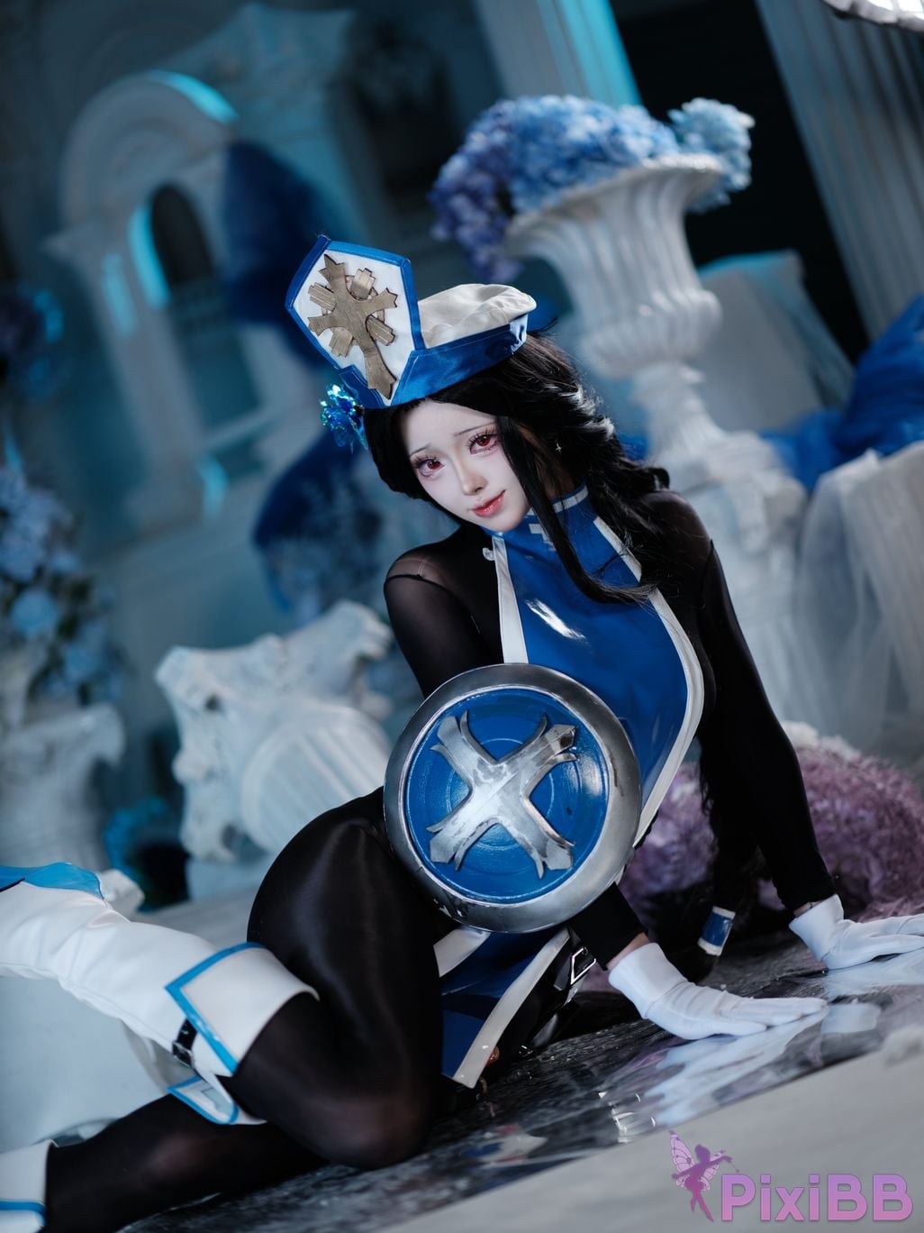 Cosplayer Futa Maeno Maiden Ice Rose Christmas scene PixiBB.COM 006
