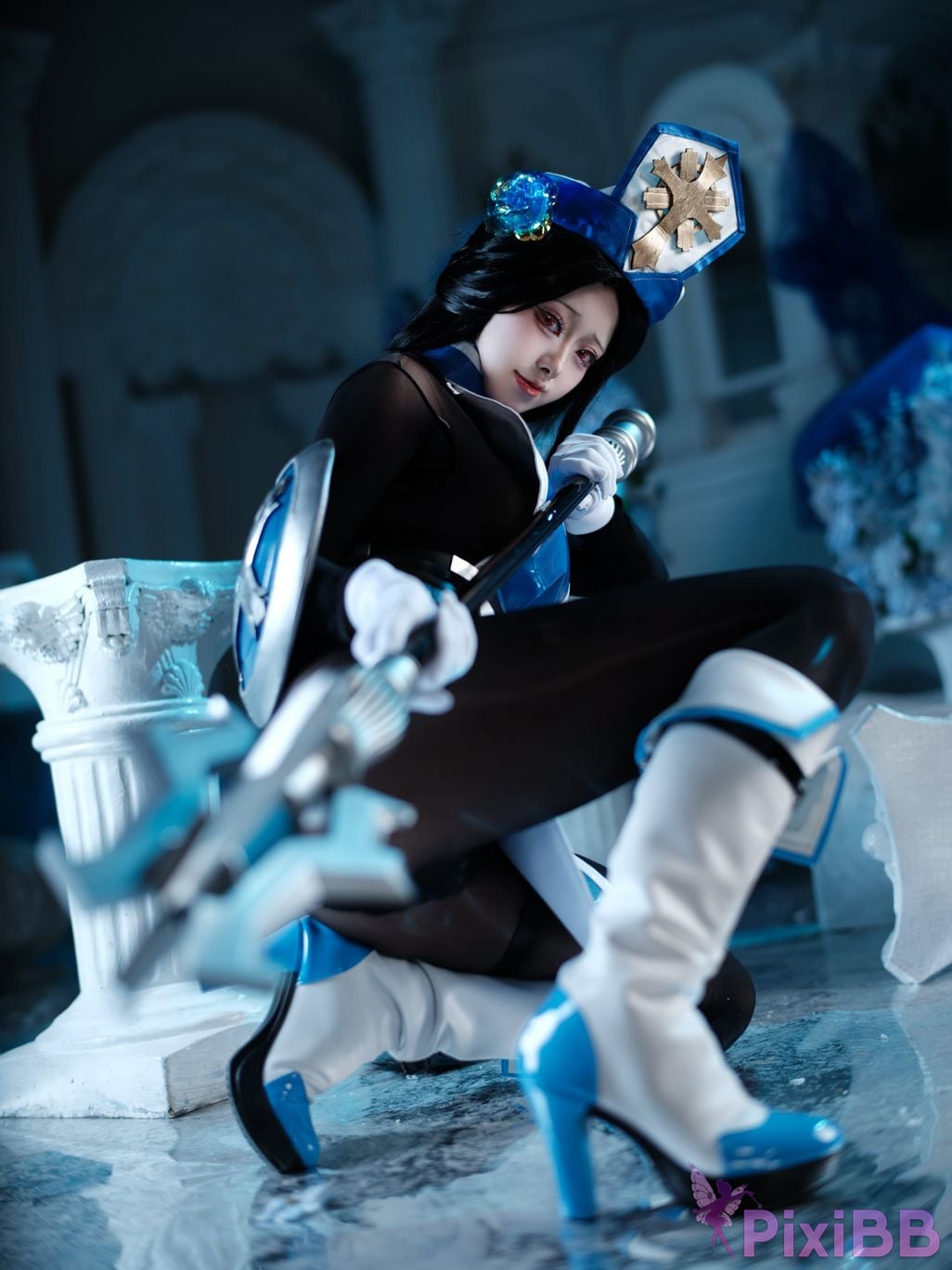 Cosplayer Futa Maeno Maiden Ice Rose Christmas scene PixiBB.COM 010
