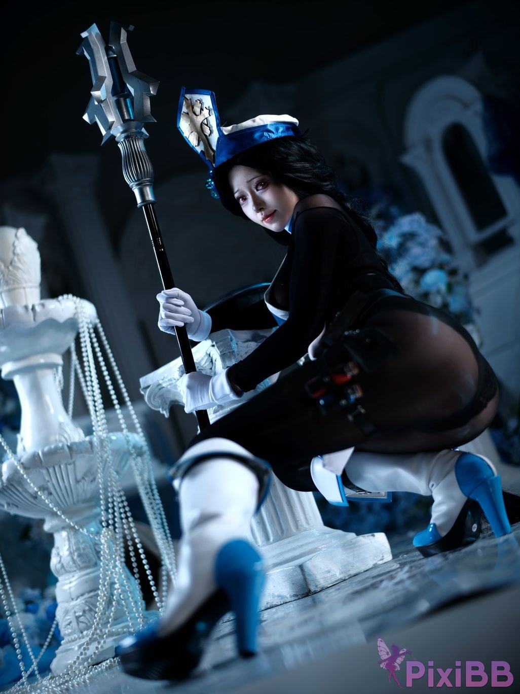 Cosplayer Futa Maeno Maiden Ice Rose Christmas scene PixiBB.COM 012
