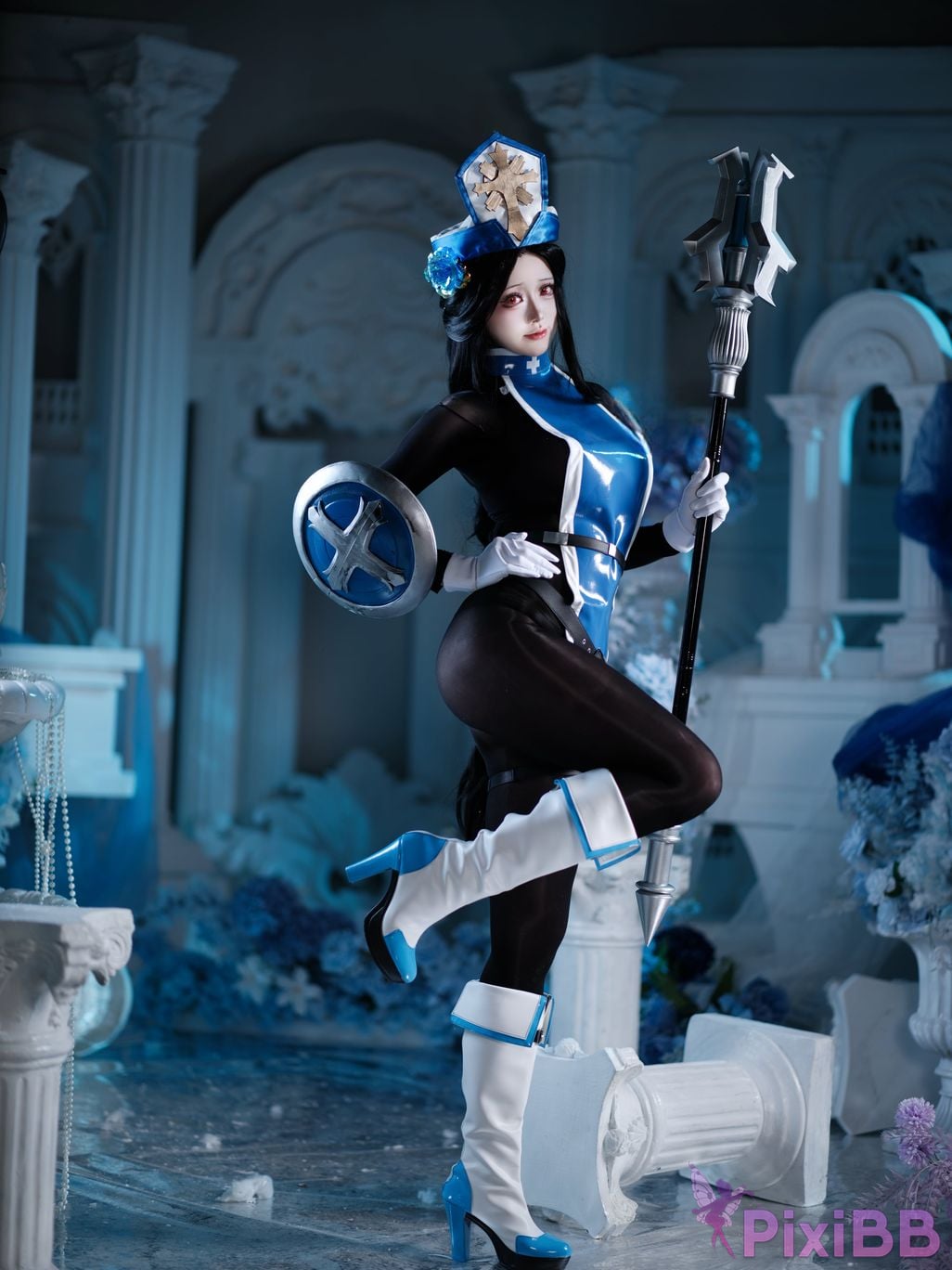 Cosplayer Futa Maeno Maiden Ice Rose Christmas scene PixiBB.COM 018