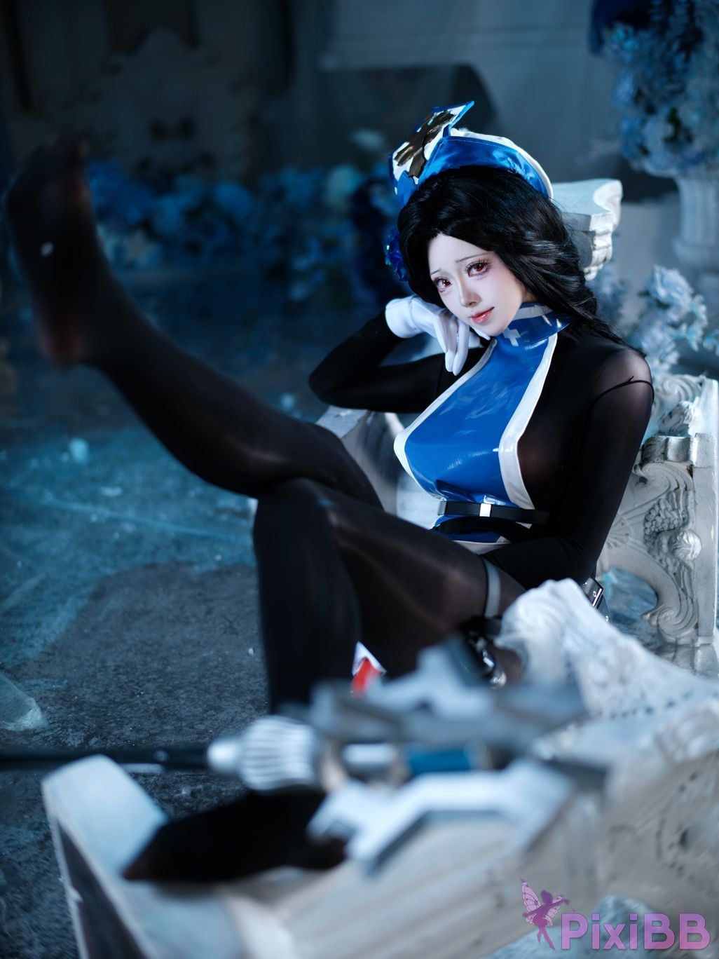 Cosplayer Futa Maeno Maiden Ice Rose Christmas scene PixiBB.COM 023