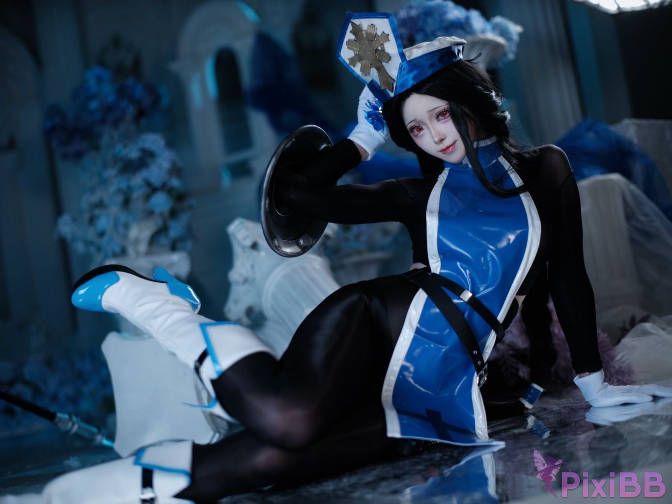 Cosplayer Futa Maeno Maiden Ice Rose Christmas scene PixiBB.COM 025