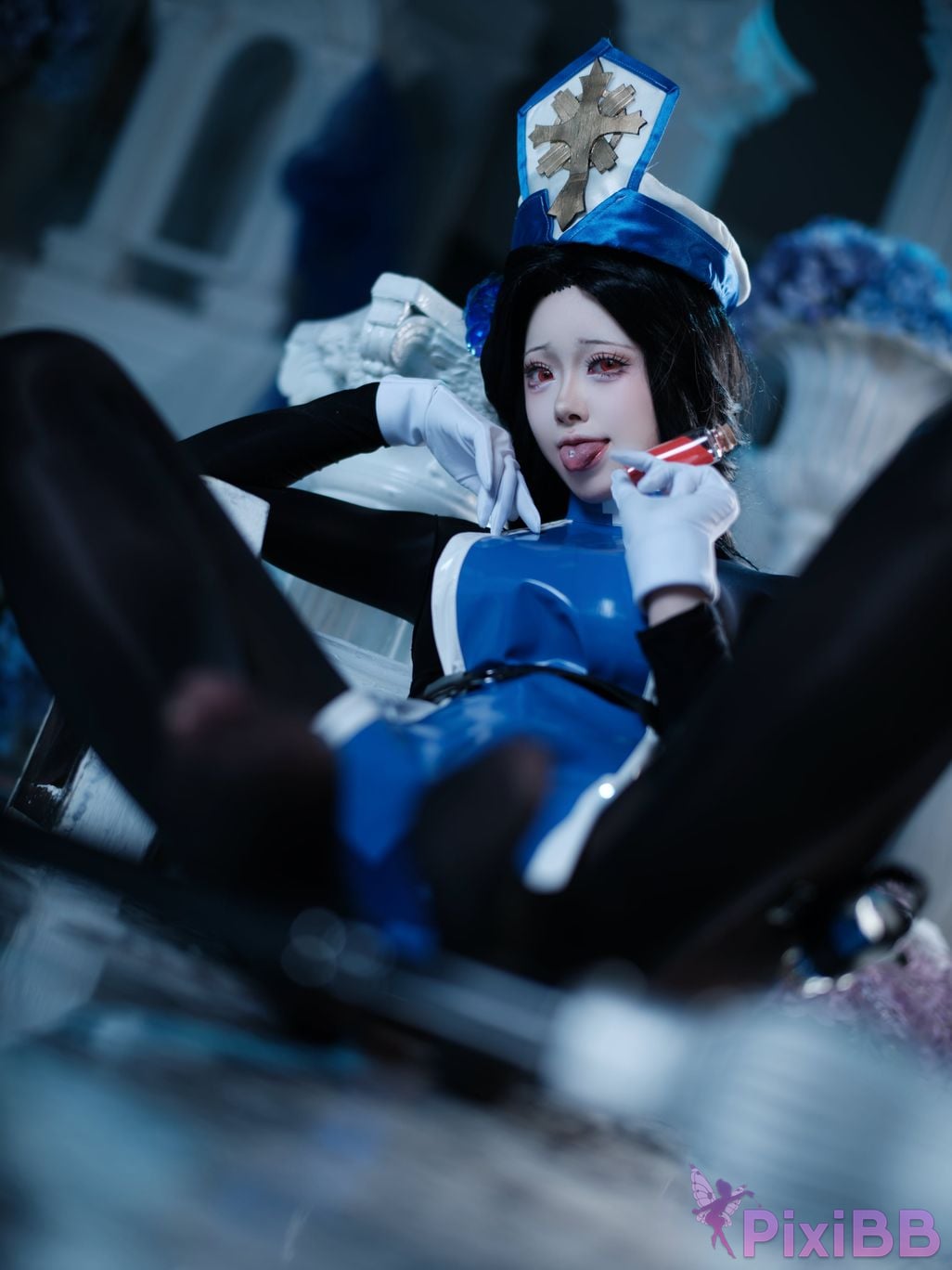 Cosplayer Futa Maeno Maiden Ice Rose Christmas scene PixiBB.COM 030