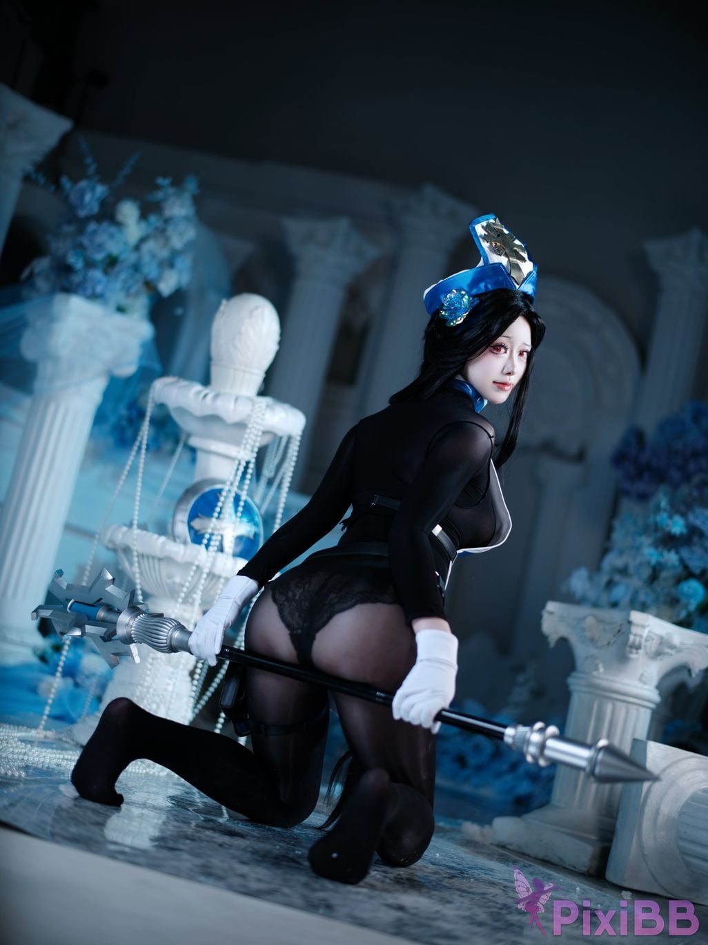 Cosplayer Futa Maeno Maiden Ice Rose Christmas scene PixiBB.COM 035