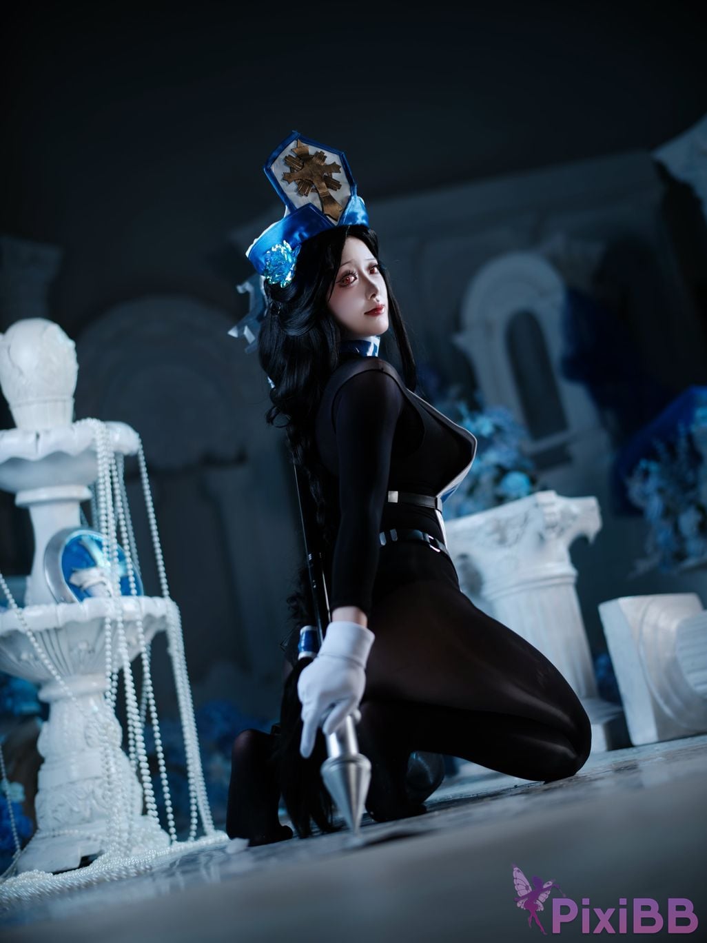 Cosplayer Futa Maeno Maiden Ice Rose Christmas scene PixiBB.COM 037