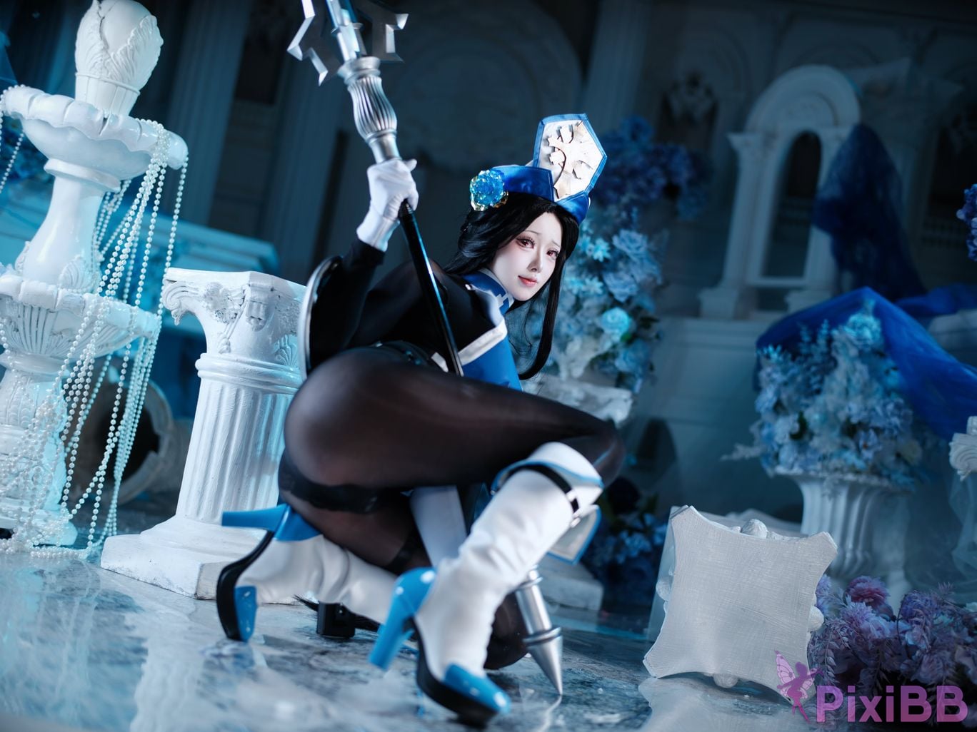 Cosplayer Futa Maeno Maiden Ice Rose Christmas scene PixiBB.COM 043