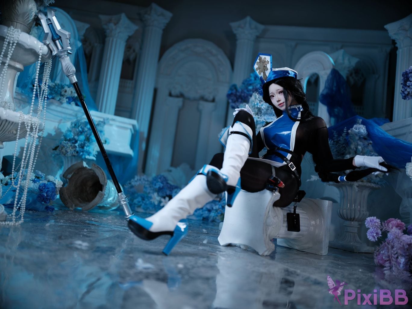 Cosplayer Futa Maeno Maiden Ice Rose Christmas scene PixiBB.COM 050