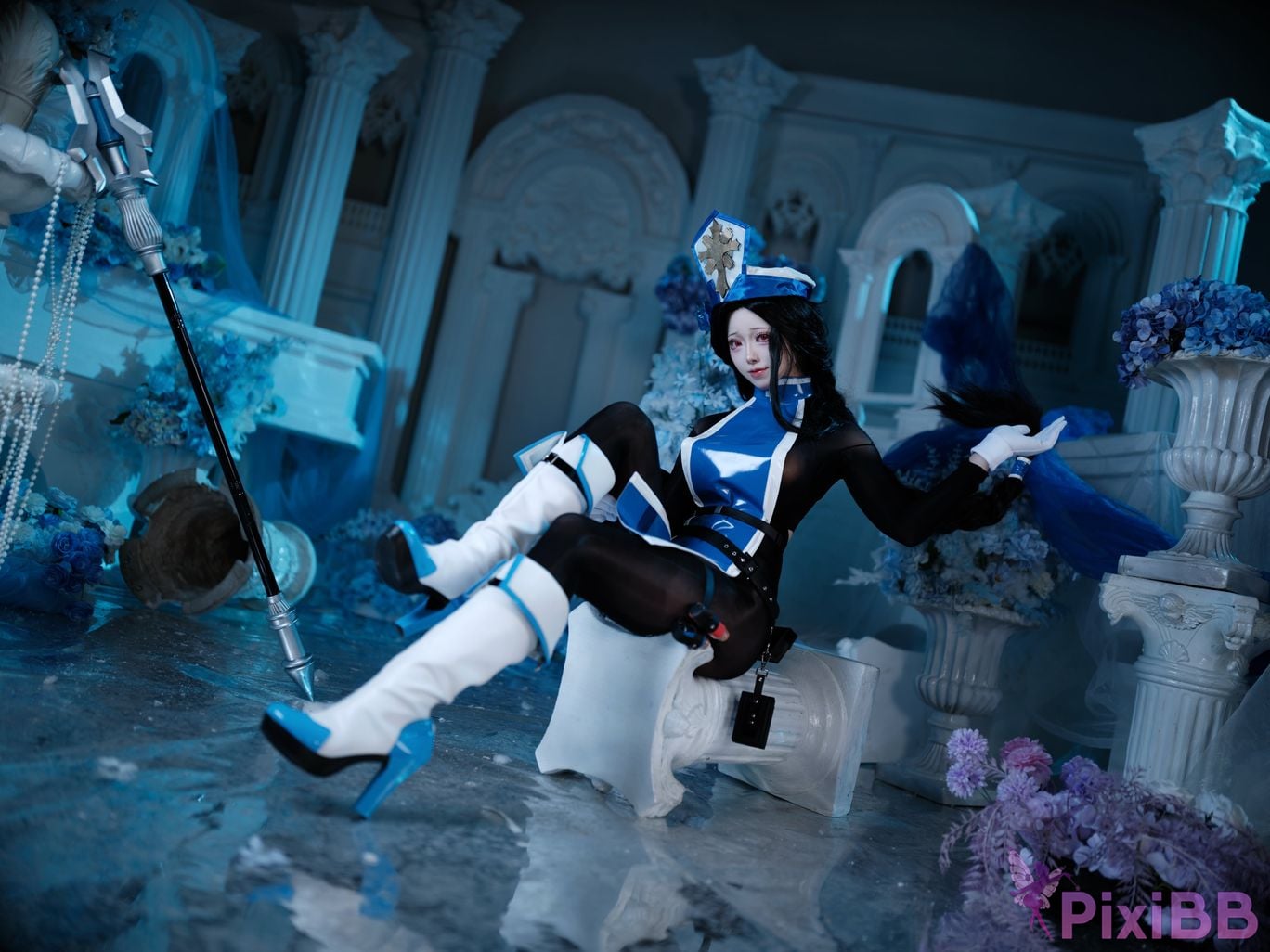 Cosplayer Futa Maeno Maiden Ice Rose Christmas scene PixiBB.COM 051