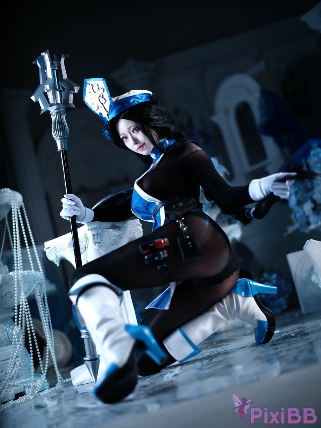 Cosplayer Futa Maeno Maiden Ice Rose Christmas scene PixiBB.COM 060