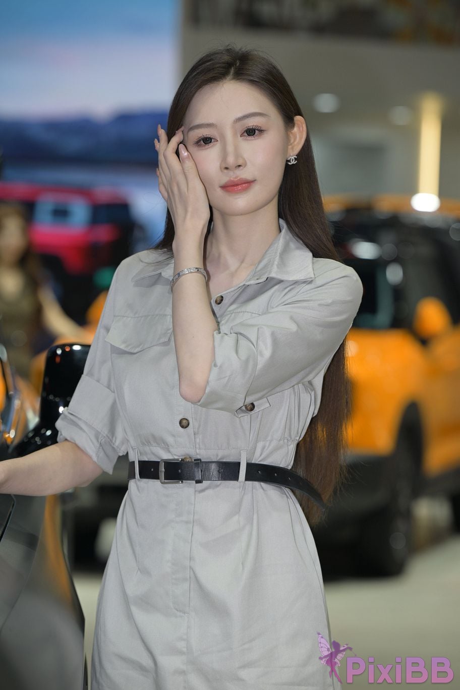 Featured Street Photography Works No.5497 S Class car model is dignified and elegant PixiBB.COM 021