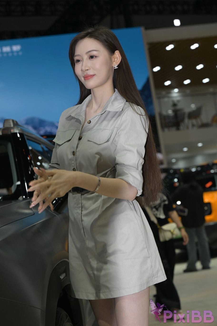 Featured Street Photography Works No.5497 S Class car model is dignified and elegant PixiBB.COM 049