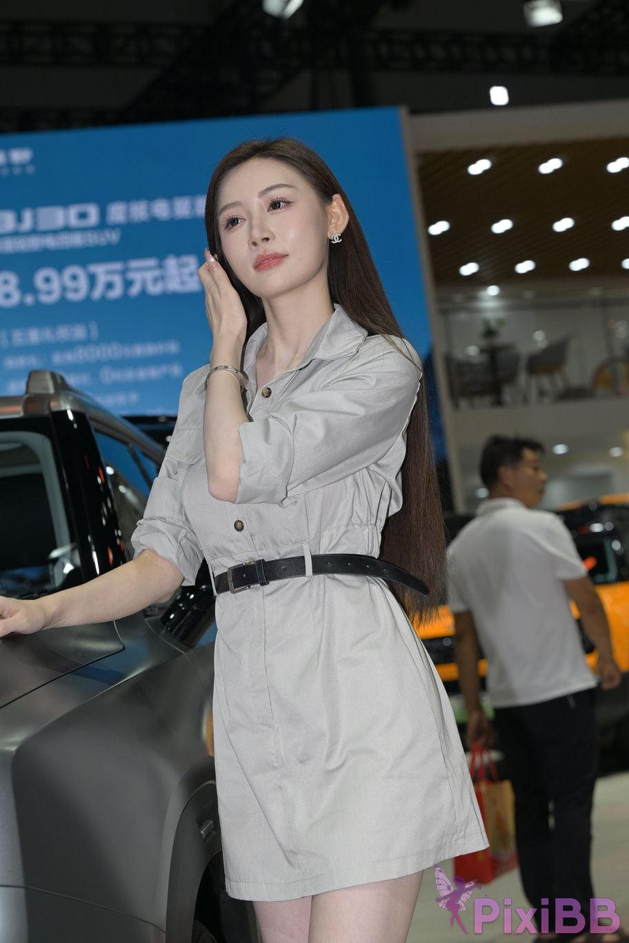 Featured Street Photography Works No.5497 S Class car model is dignified and elegant PixiBB.COM 051