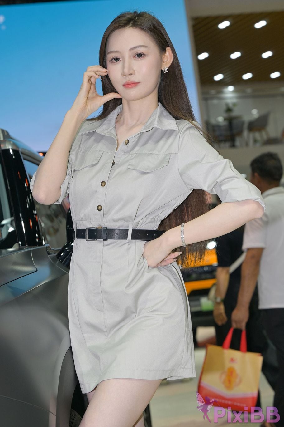 Featured Street Photography Works No.5497 S Class car model is dignified and elegant PixiBB.COM 055