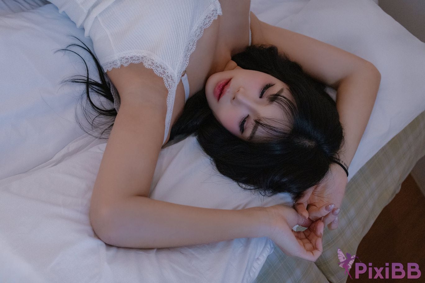 Ailee On the Bed PixiBB.COM 038