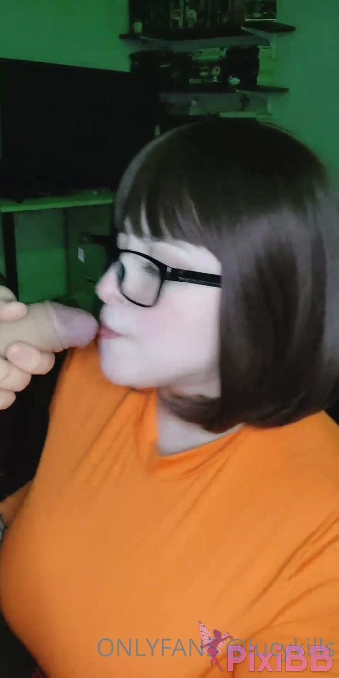 Lucy Skills Velma Dinkley Video PixiBB.COM 009